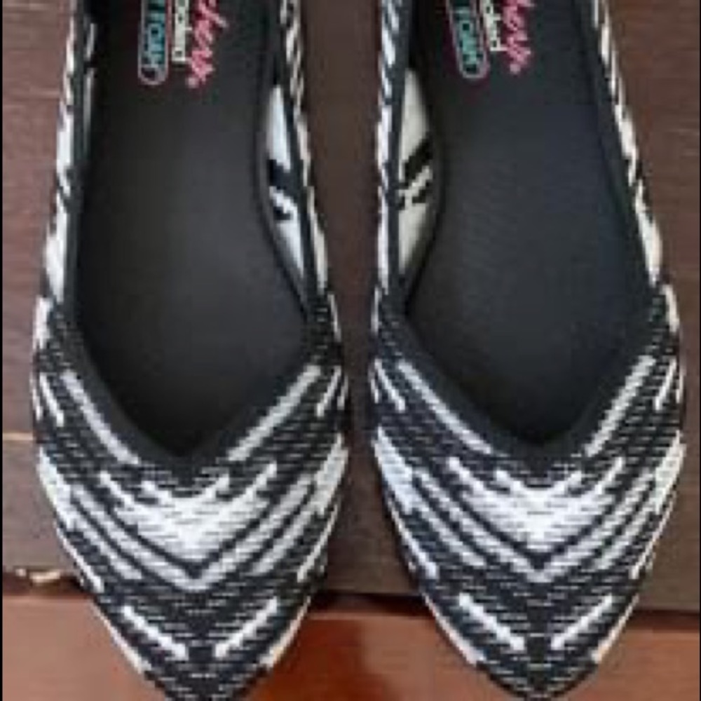 Skechers Chloe flats